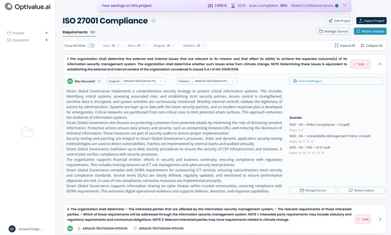 Dans Optivalue.ai : une réponse produite depuis les documents du client, avec son score de confiance de 85 sur 100, ses trois sources documentaires citées avec leurs pages, et le nom de son valideur.